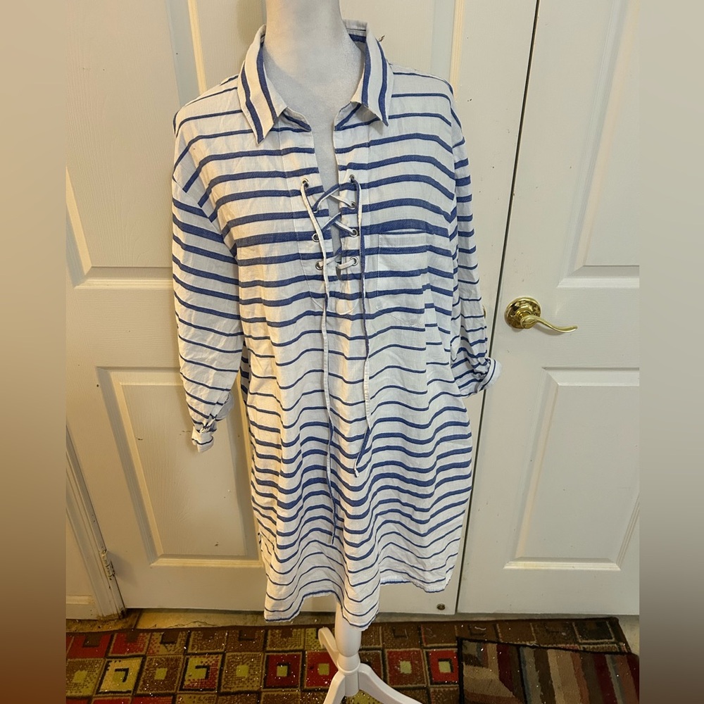 Wearabouts white tunic or coverup with blue stripes, XL